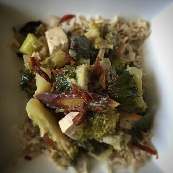Veggilicious Thai Green Curry over brown rice. #cleaneating #delish #bonappetit #vegetarian