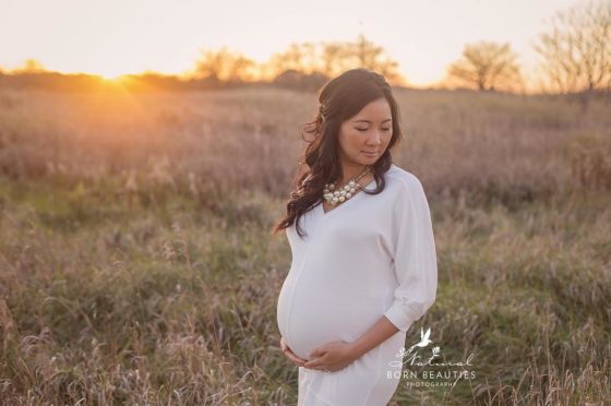 Capturing a special moment in time thanks to the incredibly talented Erica Wright of Natural Born Beauties Photography. #29.5weeks Outfit: Vera dress by @lolewomen #loleambassador
